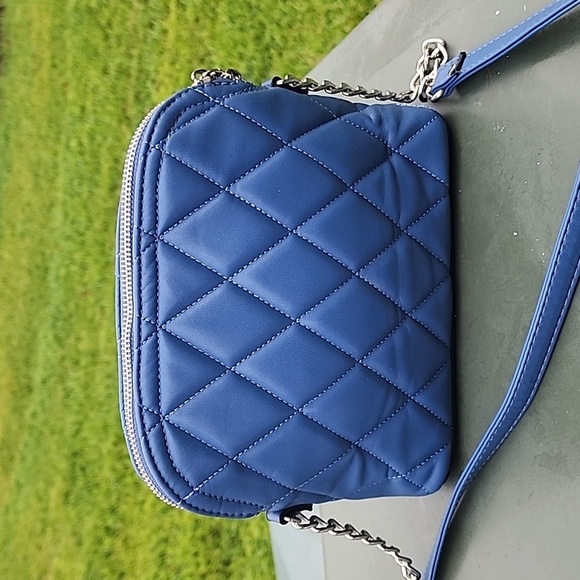 NWOT Steve Madden Designer Quilted Ocean Blue Silver Chain Crossbody Bag Purse - Picture 4 of 12